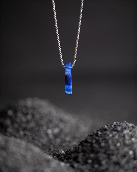 Halskette aus Edelstahl mit blauem Tigerauge-Stein - Tantum Dark Blue